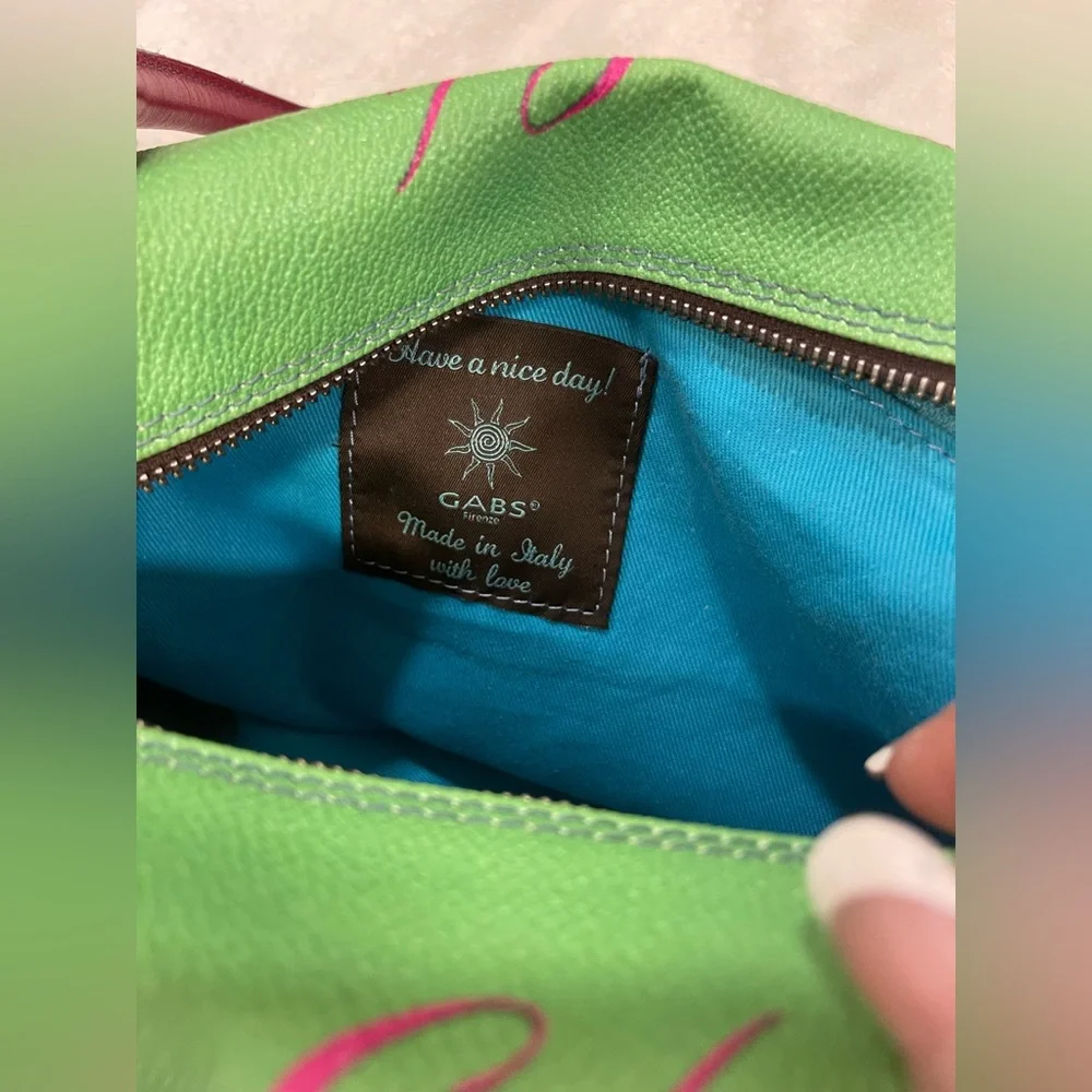 Gabs Green Graphic Letter-Print convertible Tote! really cool bag - Picture 15 of 16